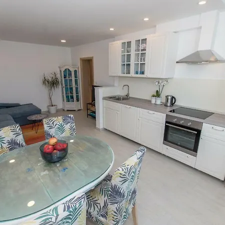 Summer Makarska Apartment *