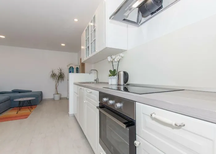 Summer Makarska * Makarska