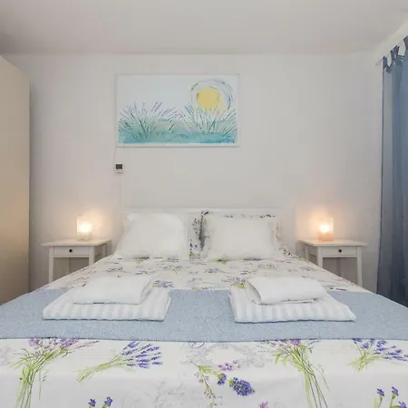 Summer Makarska * מאקרסקה